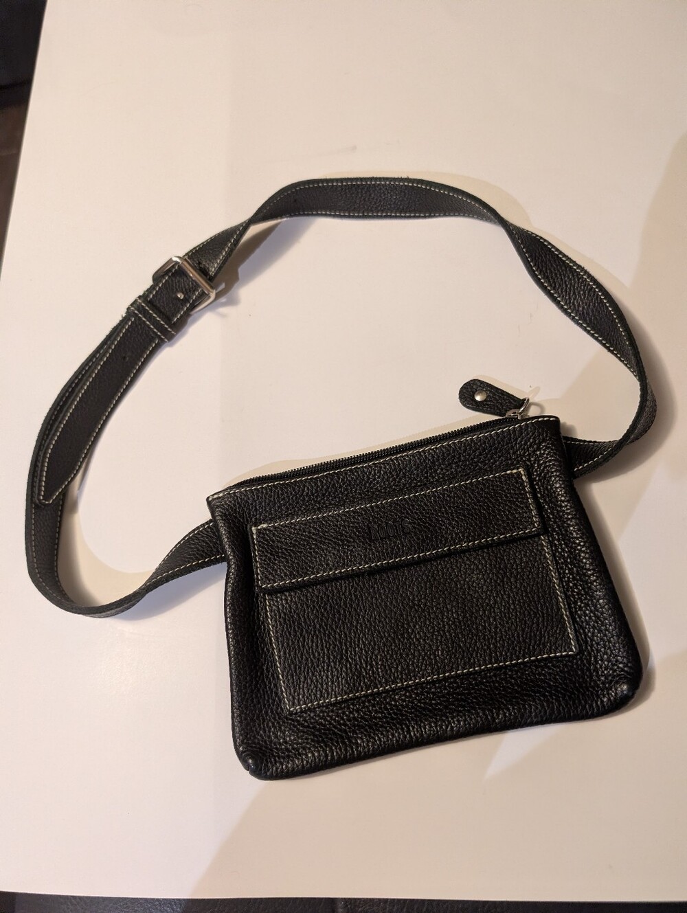 Roots Vintage Black Leather Men’s Crossbody Belt Bag In EUC